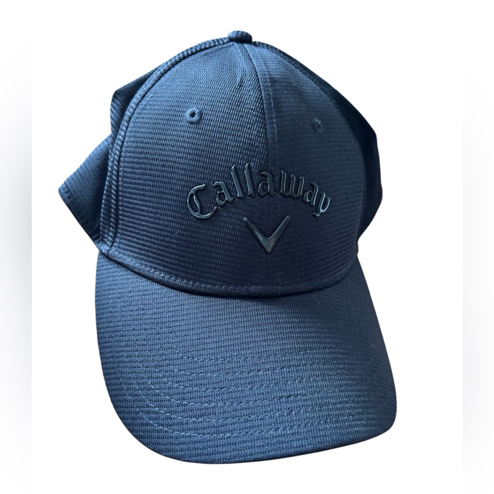 Callaway hat adjustable in back  black